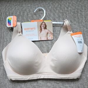 Warner's Women's Wireless Bra - Cream Size MED